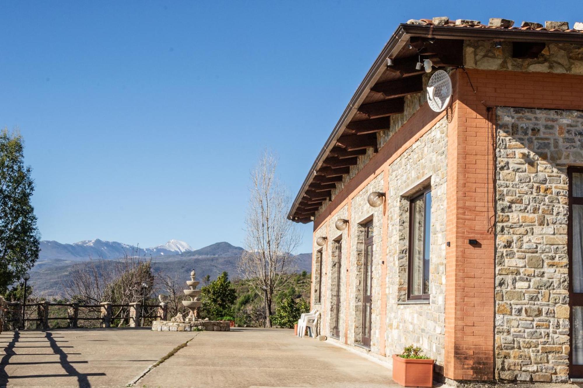 Agriturismo Pinelli Plataci Exterior foto